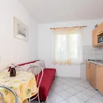 In With Balcony, Air Conditioning, Wifi, Dishwasher *