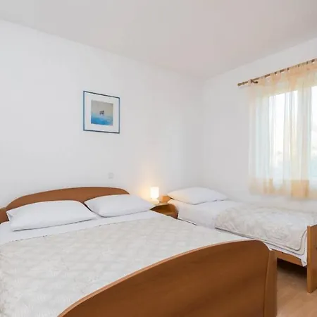 In With Balcony, Air Conditioning, Wifi, Dishwasher Orebić