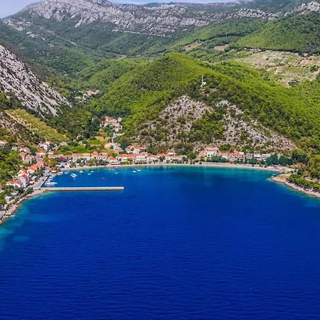 In With Balcony, Air Conditioning, Wifi, Dishwasher Apartman *