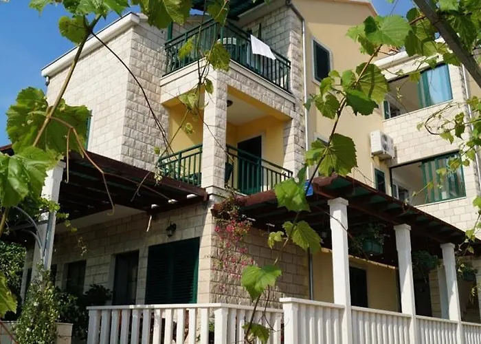 In With Balcony, Air Conditioning, Wifi, Dishwasher Orebić