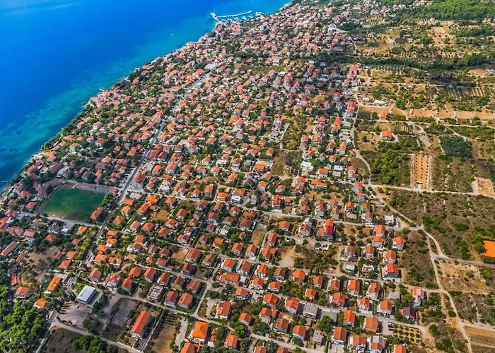 In With Balcony, Air Conditioning, Wifi, Dishwasher Apartman Orebić