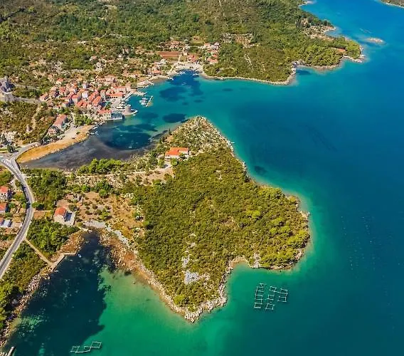 In With Balcony, Air Conditioning, Wifi, Dishwasher Orebić